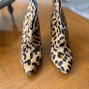 Gianni Bini Black and Tan Ankle Booties with Sleek Design